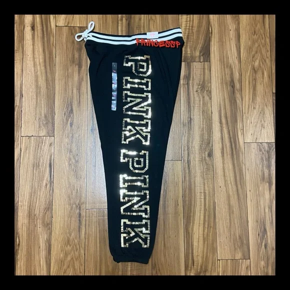 PINK VS 2017 FASHION SHOW BLING ROSES HOODIE AND JOGGERS SET - Picture 6 of 11